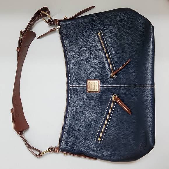 Dooney & Bourke Handbags - Dooney & Bourke shoulder bag